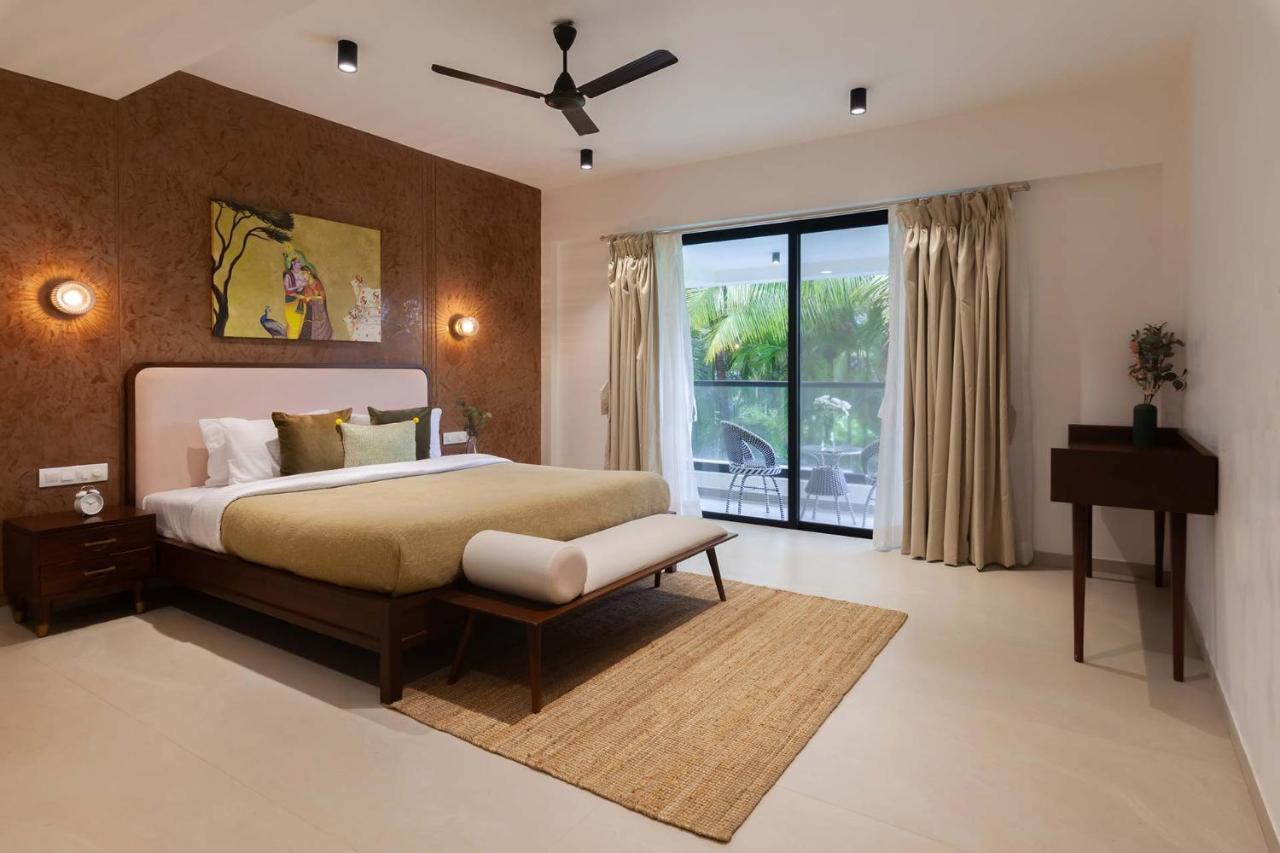Villa Sereno By Stayvista - An Elegant And Entertaining Retreat Featuring A Swimming Pool, Outdoor Jacuzzi, Modern Interiors, And A Snooker Table Alībāg Exterior foto